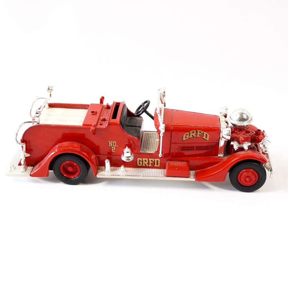 ERTL 1937 Ahrens Fox Fire Truck 8.5" Diecast Toy Firefighter Vehicle Model Car